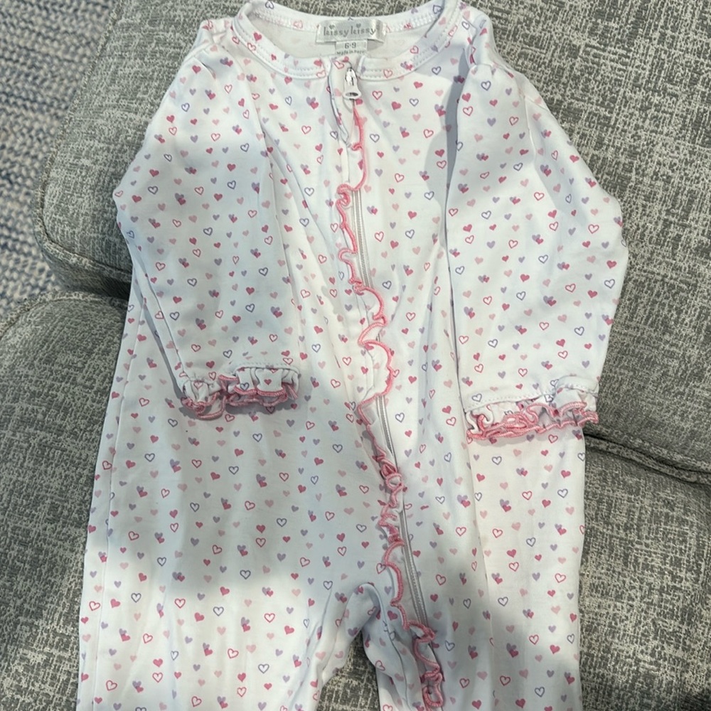 Kissy kissy onesie